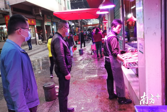 加強(qiáng)市場環(huán)境整治。