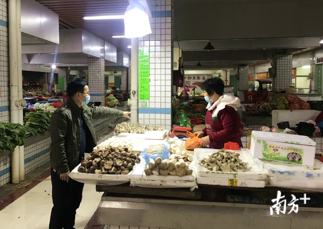 強(qiáng)化市場監(jiān)管，建立整改臺賬，發(fā)現(xiàn)一處，整改一處，銷號一處。