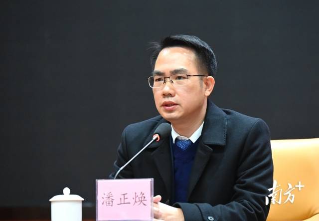 連州市委書記潘正煥就落實(shí)好今年工作目標(biāo)任務(wù)進(jìn)行部署。黃津 攝