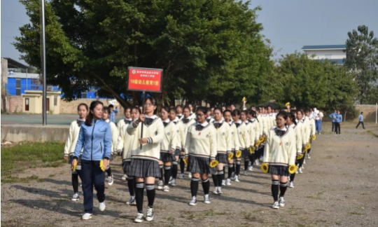 連州市職業(yè)技術(shù)學(xué)校、連州技工學(xué)校舉辦2019年廣播操比賽377.png