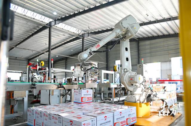 連州新增國家高新技術(shù)企業(yè)14家，增長率高達93%。黃津 攝