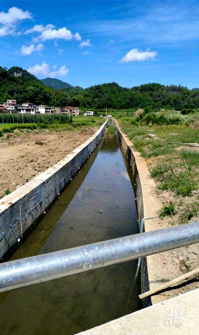 這幅河暢景美的鄉(xiāng)村水利新畫卷，是保安鎮(zhèn)治水興農(nóng)的鮮活寫照。楊鈞著 攝