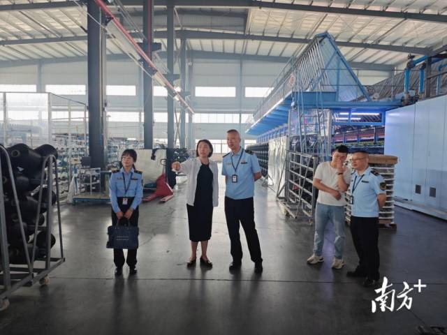 服務團隊深入企業(yè)一線指導數(shù)據(jù)知識產權保護工作。